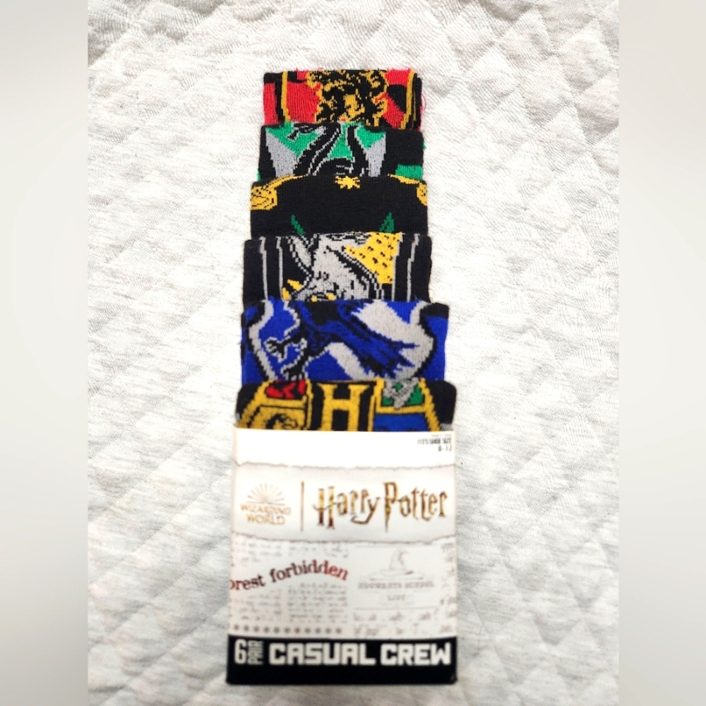 Harry Potter House Themed Crew Socks 6 Pack NWT